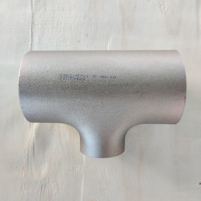 ASME B16.9 Butt Welding Equal/Reducing Tee Variabele maten variëren van NPS1/2"-60" Snelle levering Lage MOQ Aanpasbaar materiaal zoals koolstofstaal roestvrij staal