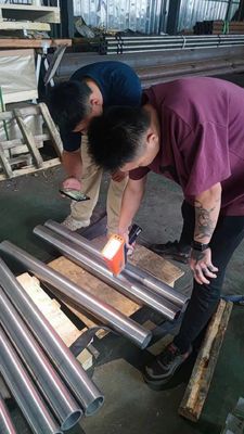 Precisie titaniumlegering DIN 17850 Standaard titaniumlegering buis met aangepaste diameter voor medische apparatuur