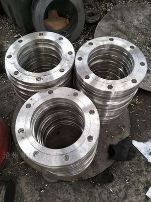 Uitstekende afdichting van legeringsstaal flenzen A182 F304/304L F316/316L B16.5 gesmeed staal flenzen voor verschillende industriële omgevingen