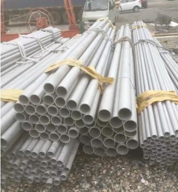 Roestvrij staal AISI/SATM 316 Naadloze buizen OD 15“ Sch40s ASME B36.19M