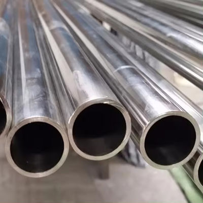 Pipe naadloze stalen pijp met aangepaste wanddikte en bekleed oppervlak ontworpen voor prestaties in industriële toepassingen