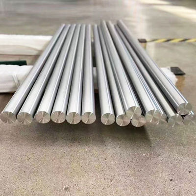 Gegloeid en gehard gelegeerd staal rond materiaal vervaardigd met warmgewalste technologie EAF LF VD Ontworpen voor betrouwbaarheid in de industrie